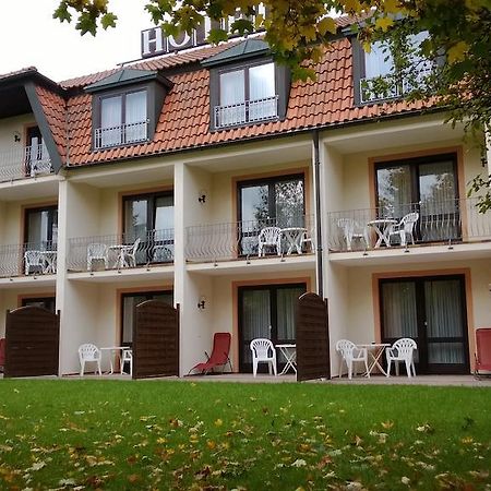 Landhotel Vierjahreszeiten Bad Königshofen im Grabfeld Exterior foto