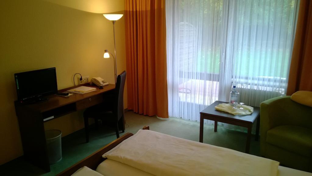Landhotel Vierjahreszeiten Bad Königshofen im Grabfeld Quarto foto