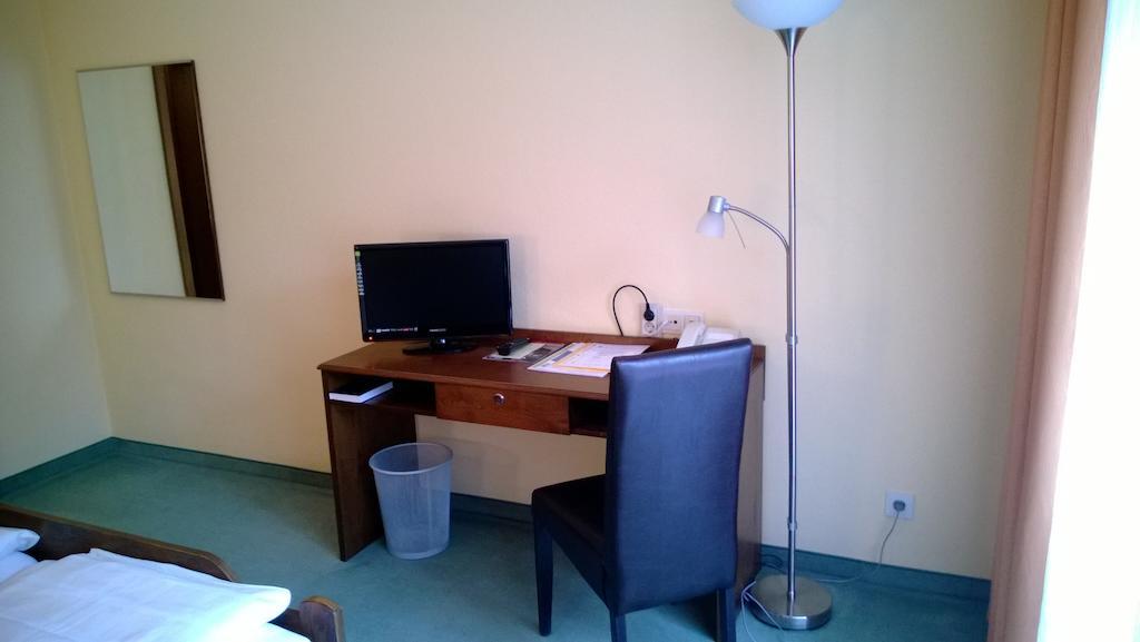Landhotel Vierjahreszeiten Bad Königshofen im Grabfeld Quarto foto