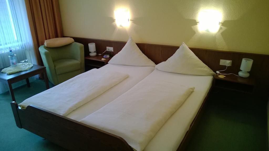 Landhotel Vierjahreszeiten Bad Königshofen im Grabfeld Quarto foto
